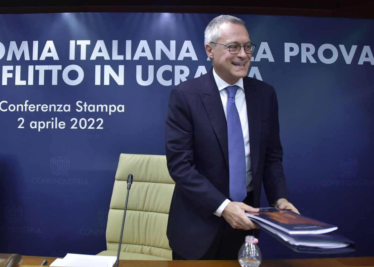 Economia, Bonomi (Confindustria): “Nel 2022 il PIL scenderà sotto il 2%” Economia, Bonomi (Confindustria): “Nel 2022 il PIL scenderà sotto il 2%”