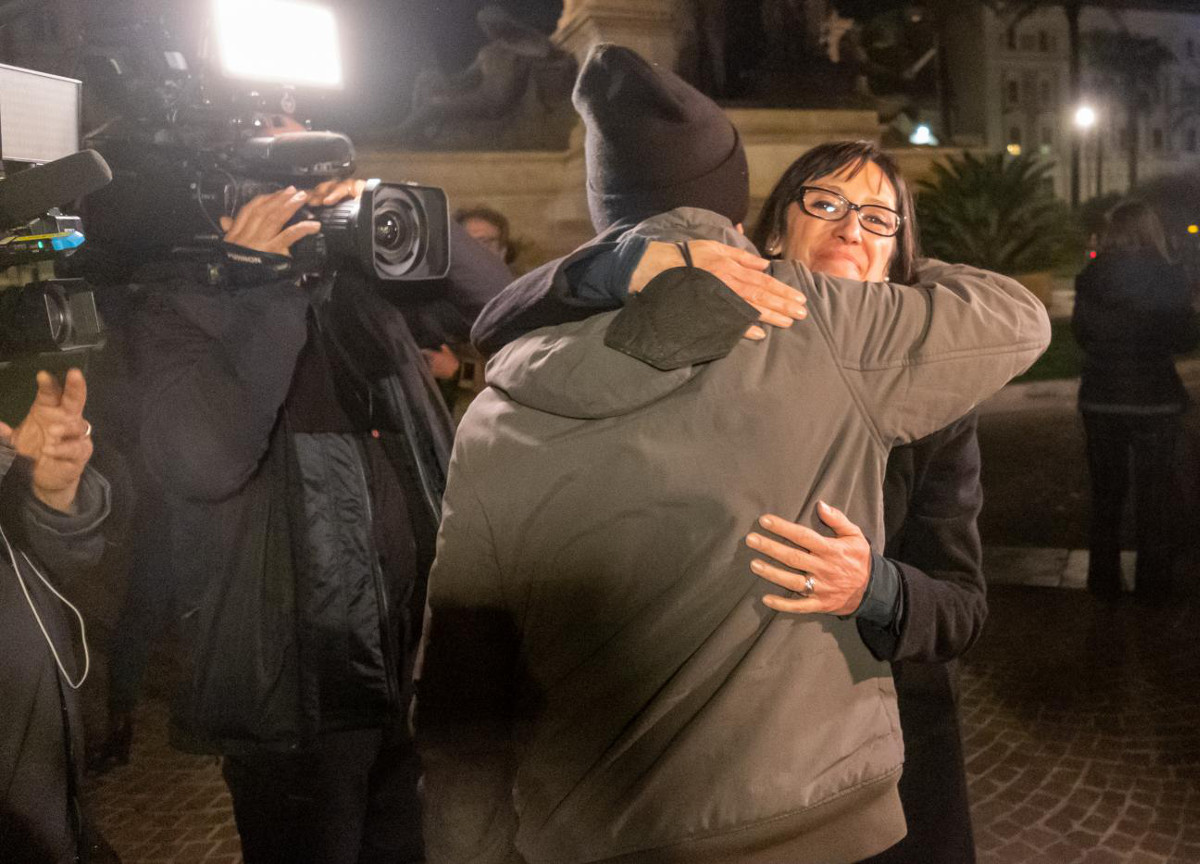 Caso Cucchi, 12 anni ai carabinieri. Condanne definitive: “Ucciso di botte” Caso Cucchi, 12 anni ai carabinieri. Condanne definitive: “Ucciso di botte”