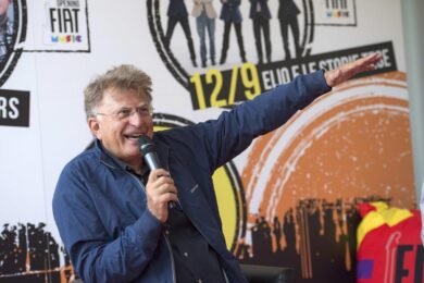 Red Ronnie, grazie a una medium parla con David Bowie