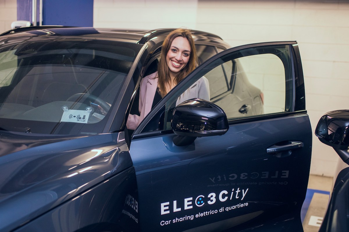 Volvo inaugura a Milano il servizio di car-sharing Elec3city