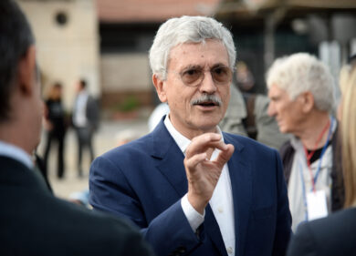 D’Alema, per la vendita delle armi c’era già il sì dello Stato. Garantiva Sace