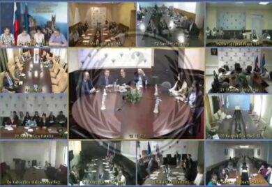 Cremlino, Anonymous hackera rete tv di Putin: “Riveleremo i vostri segreti”