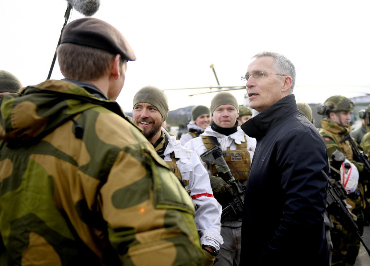 Aerei da guerra in Ucraina, la Nato sta per farlo. “Durerà anni, prepariamoci” Aerei da guerra in Ucraina, la Nato sta per farlo. “Durerà anni, prepariamoci”