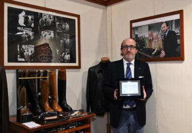 Putin compra scarpe speciali a Varese: “Le usa col rialzo così è più alto”