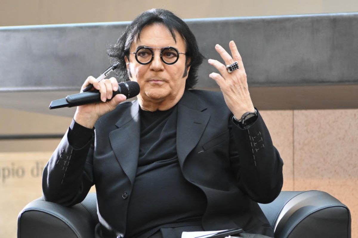 Renato Zero al Circo Massimo: “Concerti Atto di fede, non siamo più cristiani” Renato Zero al Circo Massimo: “Concerti Atto di fede, non siamo più cristiani”