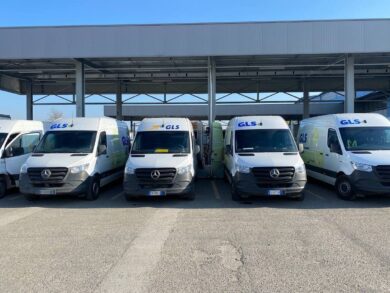 Mercedes eSprinter  leader nel segmento large van elettrici