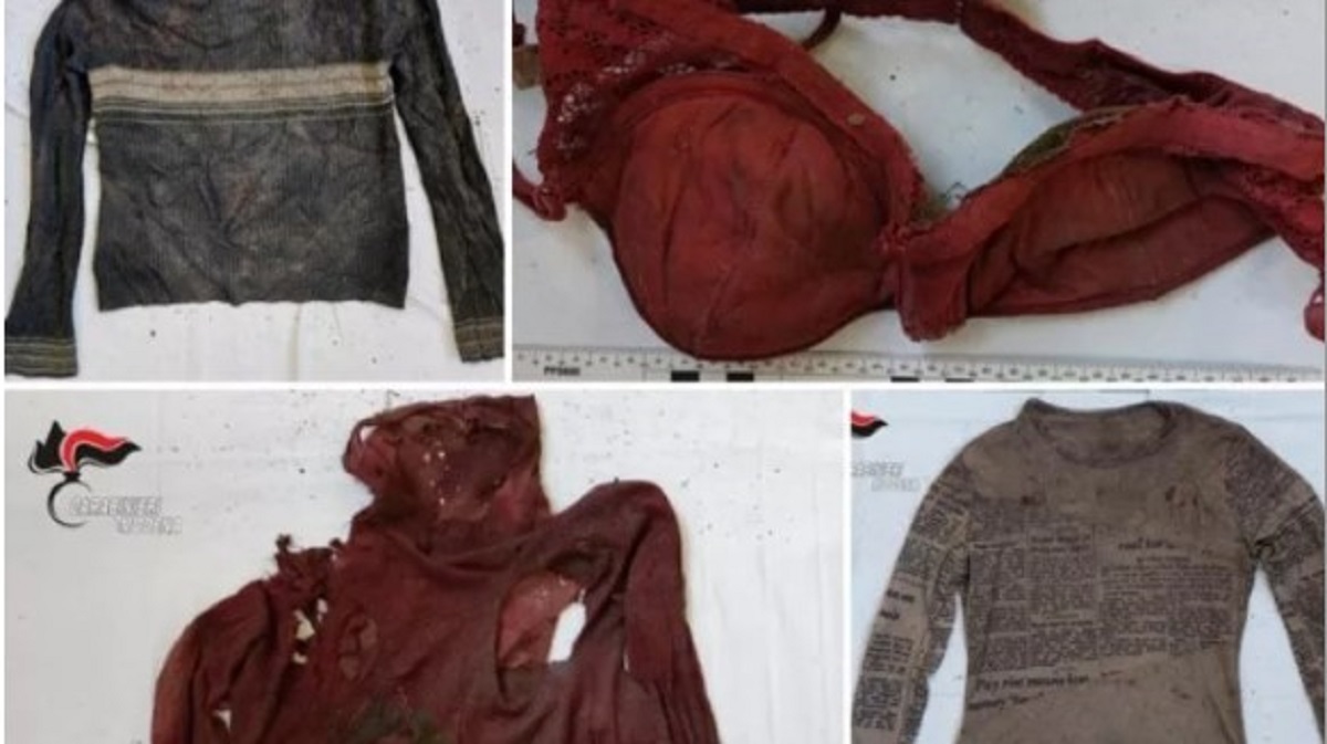 Modena, trovati resti umani: le foto degli abiti per identificare la vittima Modena, trovati resti umani: le foto degli abiti per identificare la vittima