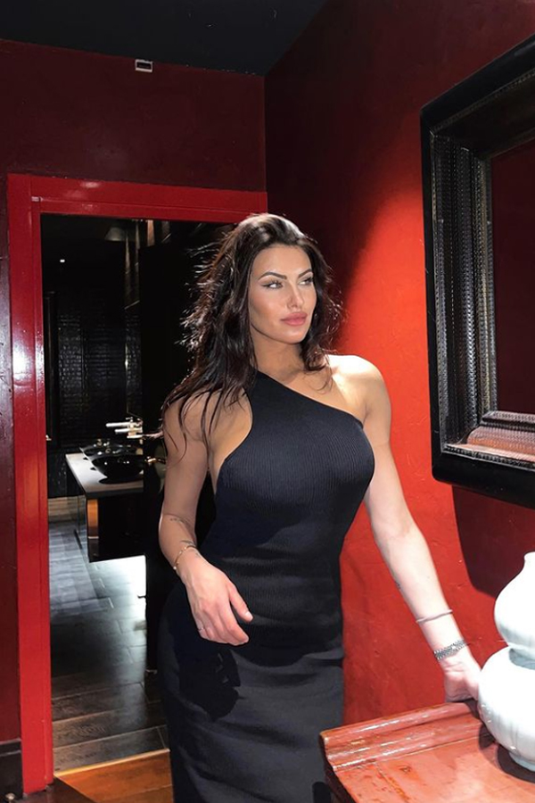 Carolina Stramare offusca Lele Adani, è lei la star di Adani’s Corner – FOTO