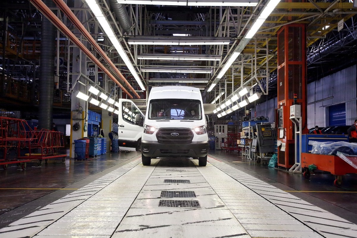 Ford Pro E-Transit: inizia la produzione in Europa Ford Pro E-Transit: inizia la produzione in Europa