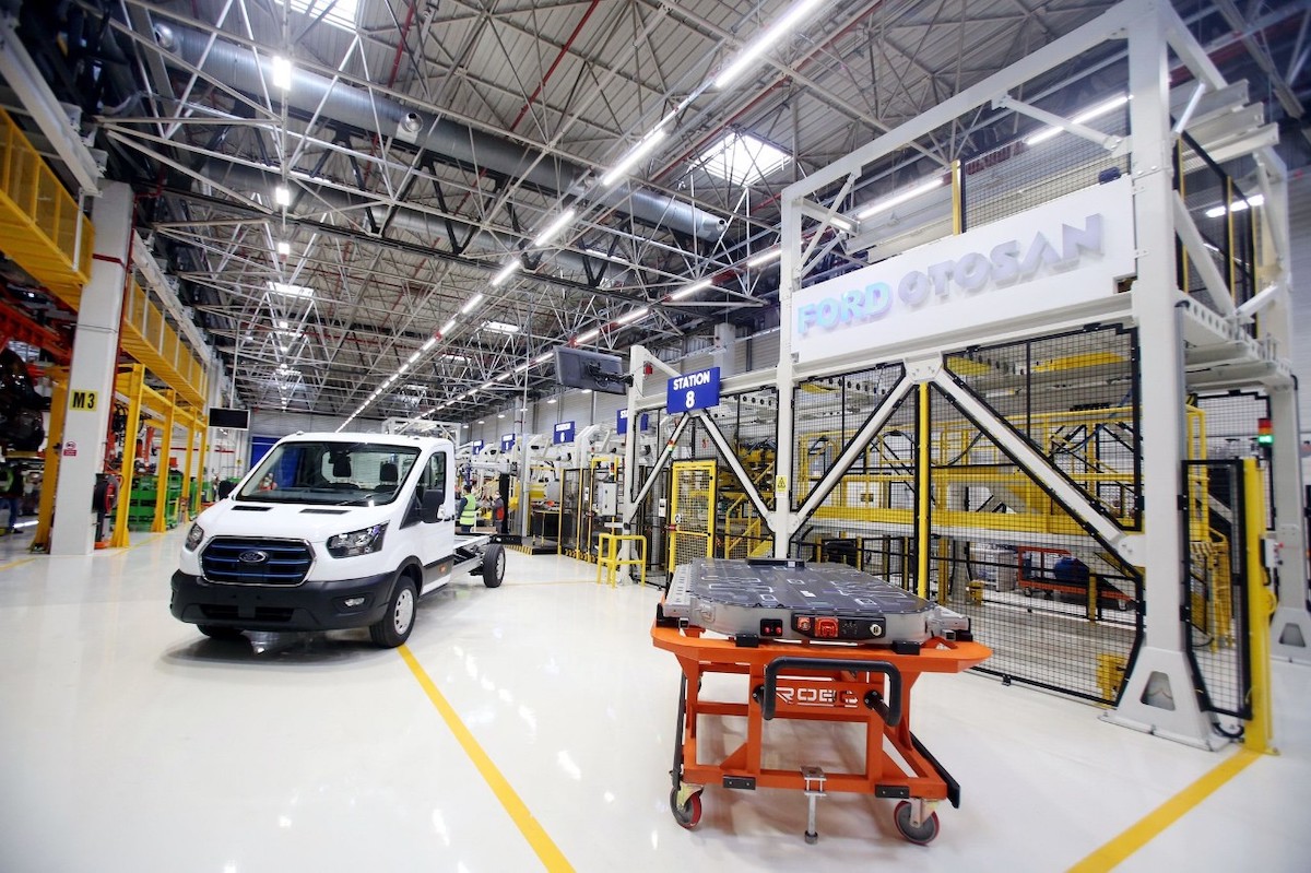 Ford Pro E-Transit: inizia la produzione in Europa Ford Pro E-Transit: inizia la produzione in Europa
