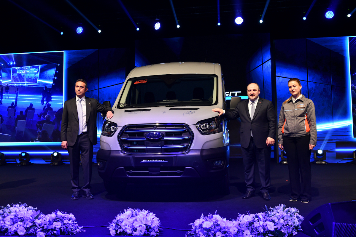 Ford Pro E-Transit: inizia la produzione in Europa Ford Pro E-Transit: inizia la produzione in Europa