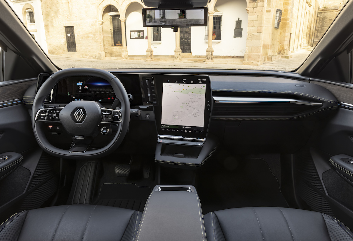 La Mégane E-TECH Electric stupisce anche per il sound La Mégane E-TECH Electric stupisce anche per il sound