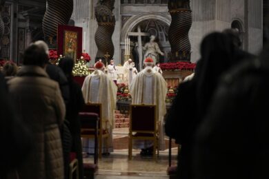 Torino, nata donna farà cresima da uomo. Sì della chiesa: “Non è matrimonio”