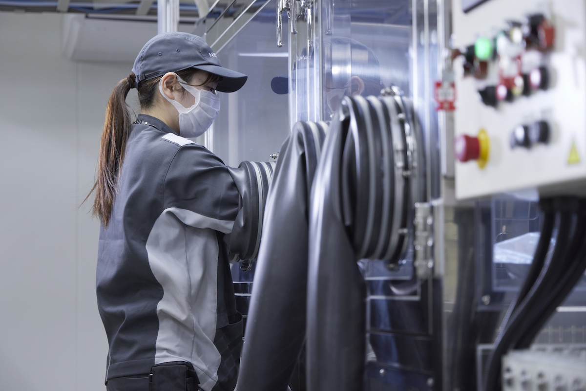 Nissan nel 2028 lancerà un veicolo elettrico con batterie allo stato solido Nissan nel 2028 lancerà un veicolo elettrico con batterie allo stato solido