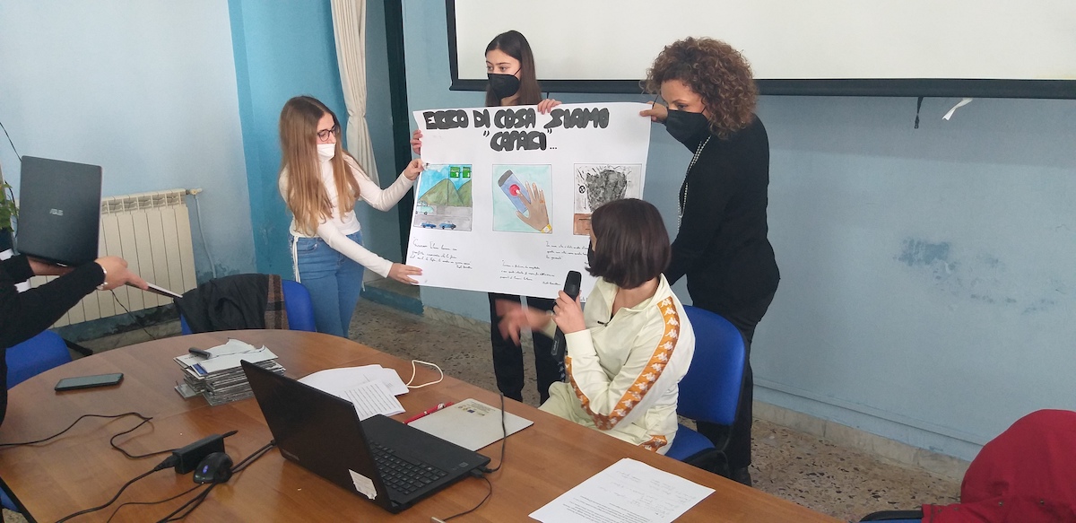 Crotone, Salvatore Borsellino ai giovani: “Amate la giustizia” Crotone, Salvatore Borsellino ai giovani: “Amate la giustizia”