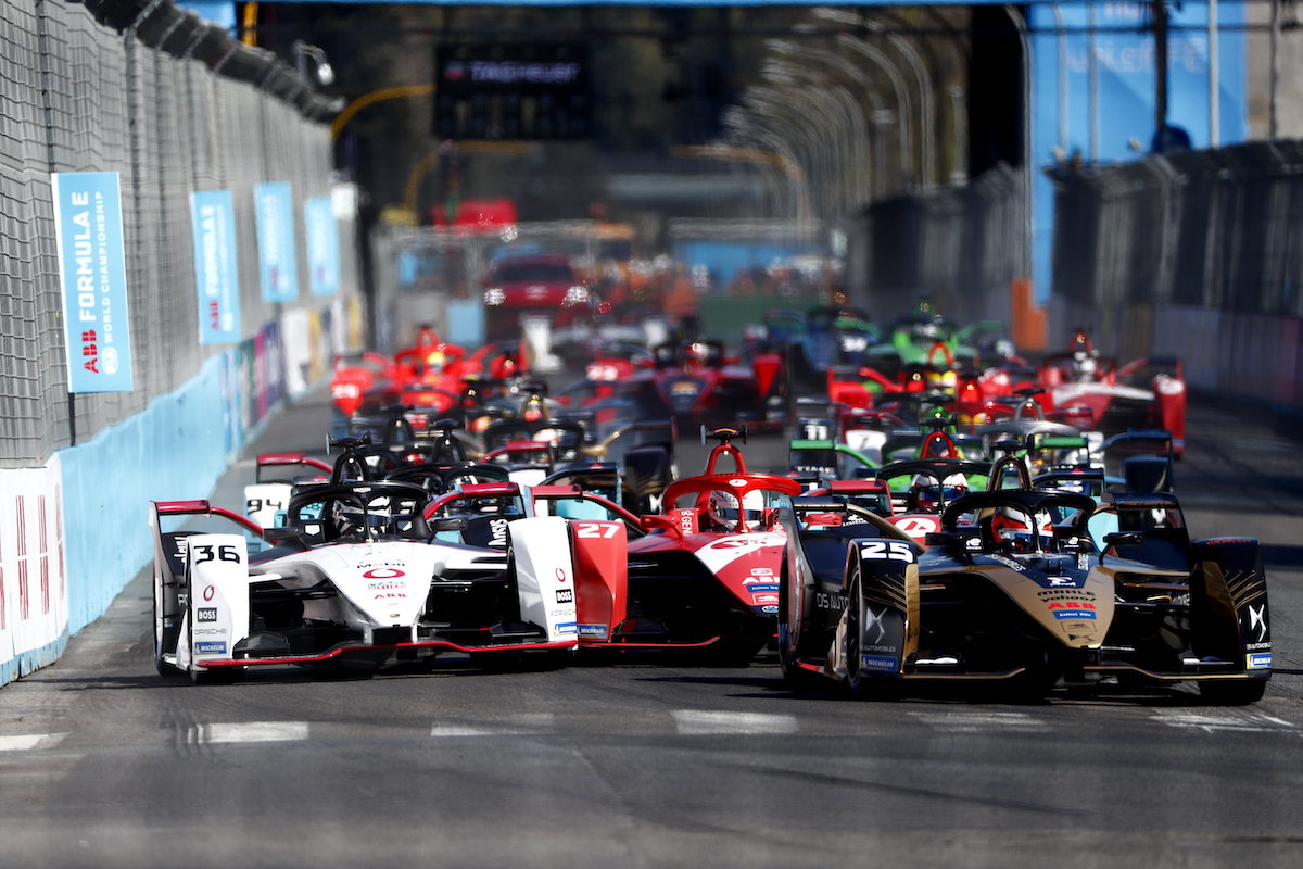 Jaguar TCS Racing vince la quinta tappa del Campionato del Mondo di Formula E Jaguar TCS Racing vince la quinta tappa del Campionato del Mondo di Formula E