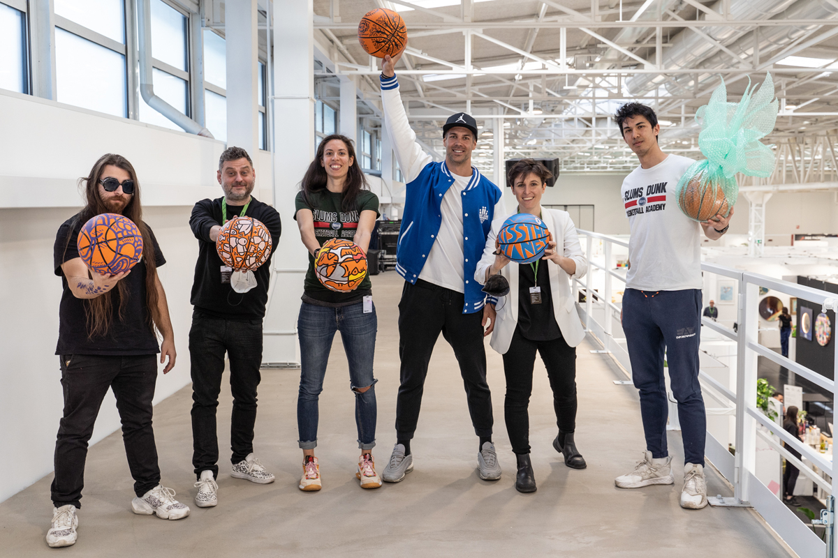 Bruno Cerella e Slums Dunk: l’arte va a canestro. Le foto