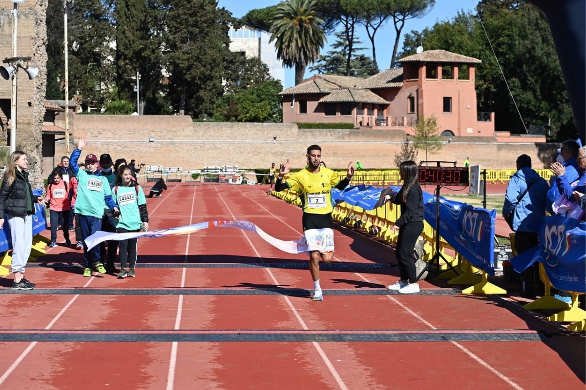 Partecipano in 4mila: la Roma Appia Run ha due vincitori e un nuovo record Partecipano in 4mila: la Roma Appia Run ha due vincitori e un nuovo record