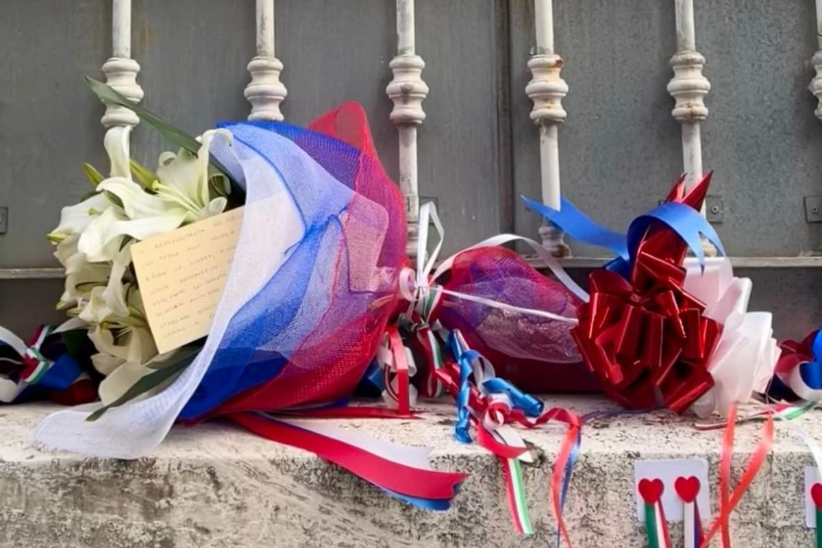Aggressione alla Russia: vernice contro l’ambasciata a Roma. Protesta formale Aggressione alla Russia: vernice contro l’ambasciata a Roma. Protesta formale
