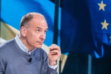 Francia, Macron-Le Pen. Letta: “Europa in frantumi con populisti al governo”