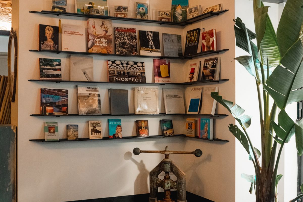 Apre la prima libreria d’Italia dedicata alla canapa, tra caffè e aperitivi