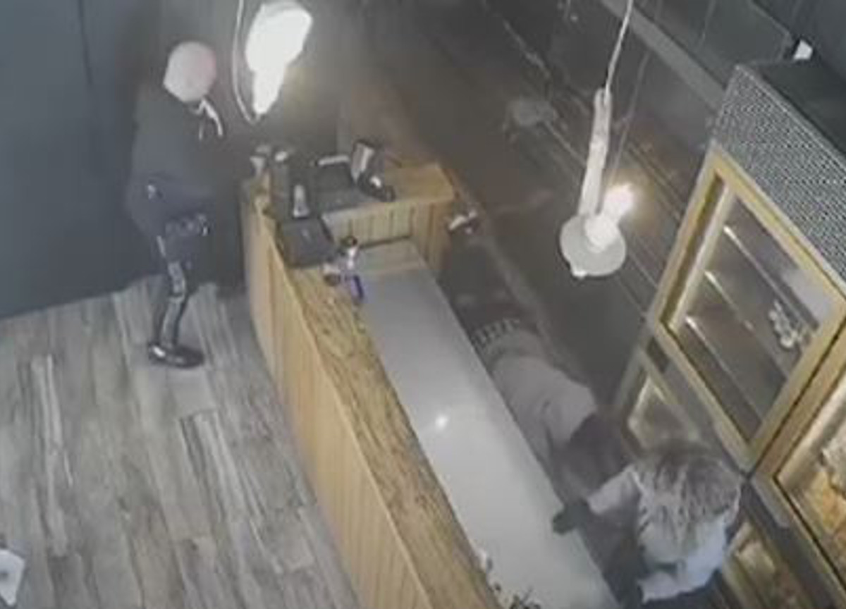 Sparatoria Pescara: “Dei ragazzi ridevano di me, allora ho portato la pistola” Sparatoria Pescara: “Dei ragazzi ridevano di me, allora ho portato la pistola”