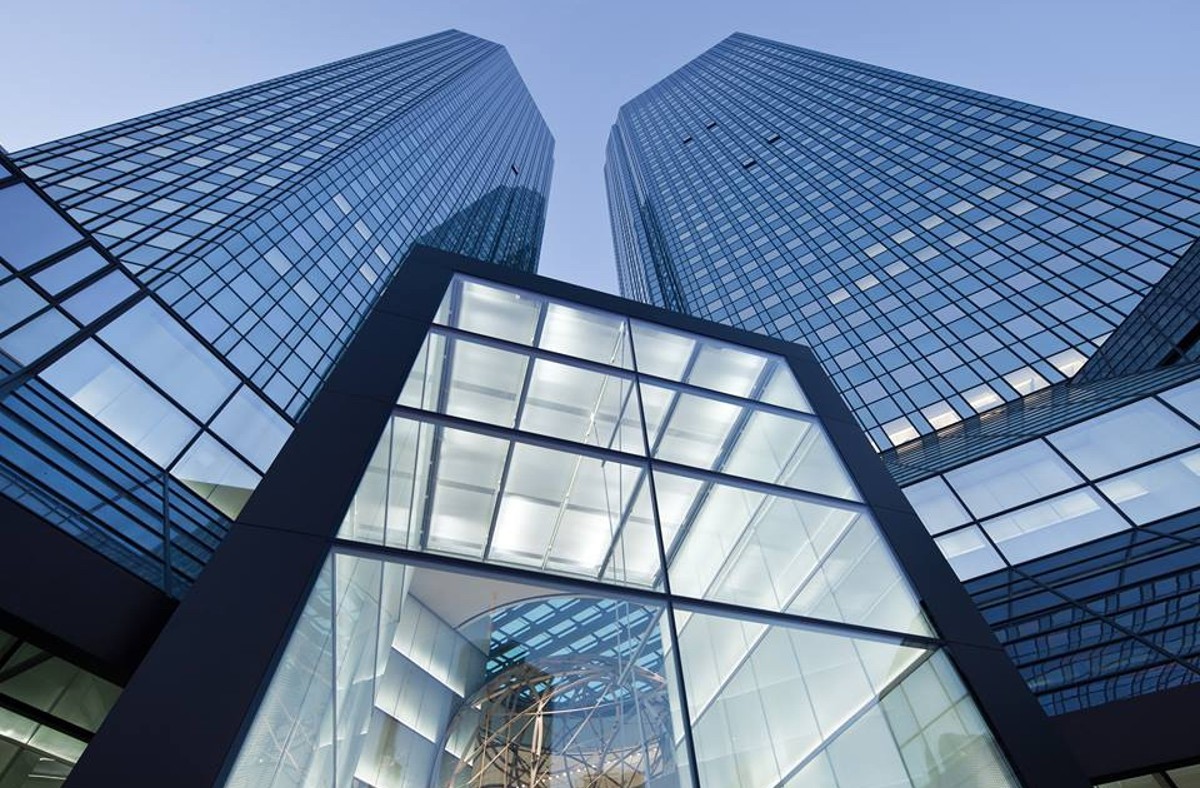 Deutsche Bank e Commerzbank ko: Capital Group vende azioni per 1,7 miliardi Deutsche Bank e Commerzbank ko: Capital Group vende azioni per 1,7 miliardi
