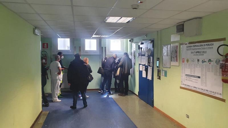 Sanitari, primi casi di controllo elettronico green pass – Il tg VERO GIORNALE Sanitari, primi casi di controllo elettronico green pass – Il tg VERO GIORNALE