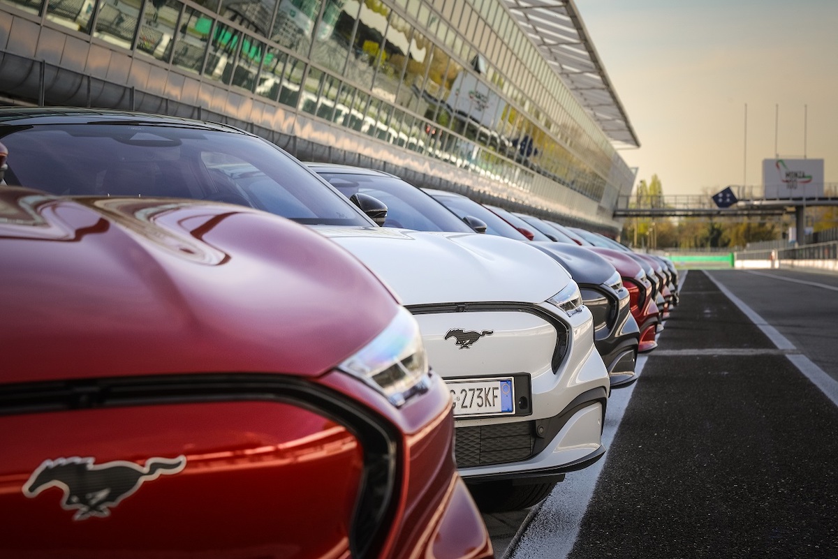 Al via il Ford W University, dedicato alle donne appasionate di racing Al via il Ford W University, dedicato alle donne appasionate di racing