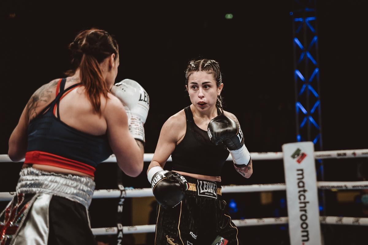Milano Boxing Night, Scardina e Maria Cecchi: che spettacolo sul ring Milano Boxing Night, Scardina e Maria Cecchi: che spettacolo sul ring
