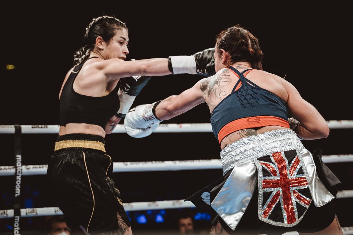 Milano Boxing Night, Scardina e Maria Cecchi: che spettacolo sul ring Milano Boxing Night, Scardina e Maria Cecchi: che spettacolo sul ring