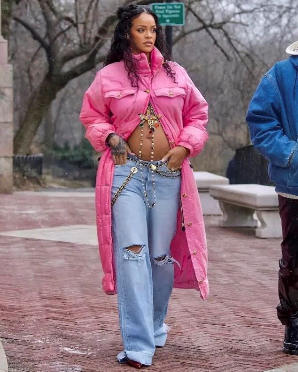Rihanna incinta lascia Asap Rocky? “L’ha tradita con Amina Muaddi” Rihanna incinta lascia Asap Rocky? “L’ha tradita con Amina Muaddi”