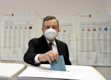 Governo, Draghi nega ma arrivano conferme. Lascia in agosto, voto in ottobre