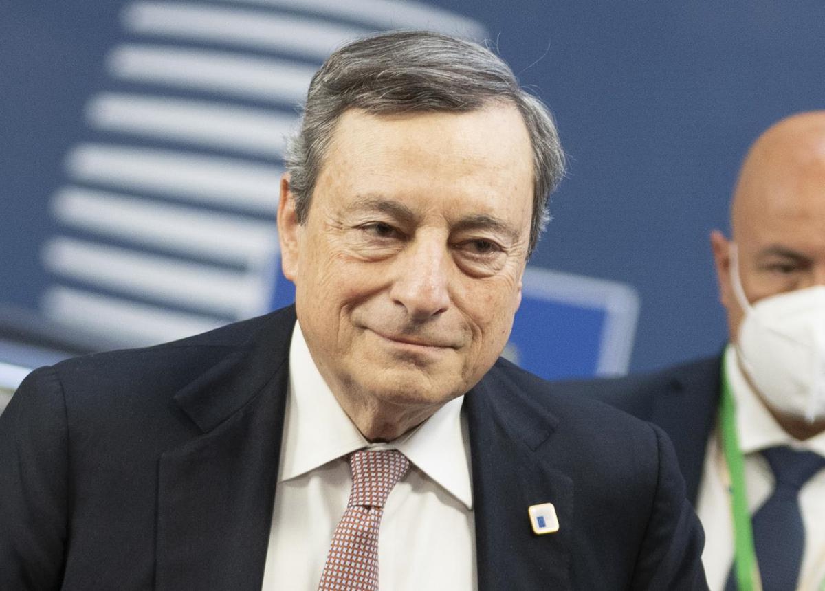 Draghi positivo al Covid, salta Angola-Congo: in missione Di Maio-Cingolani Draghi positivo al Covid, salta Angola-Congo: in missione Di Maio-Cingolani