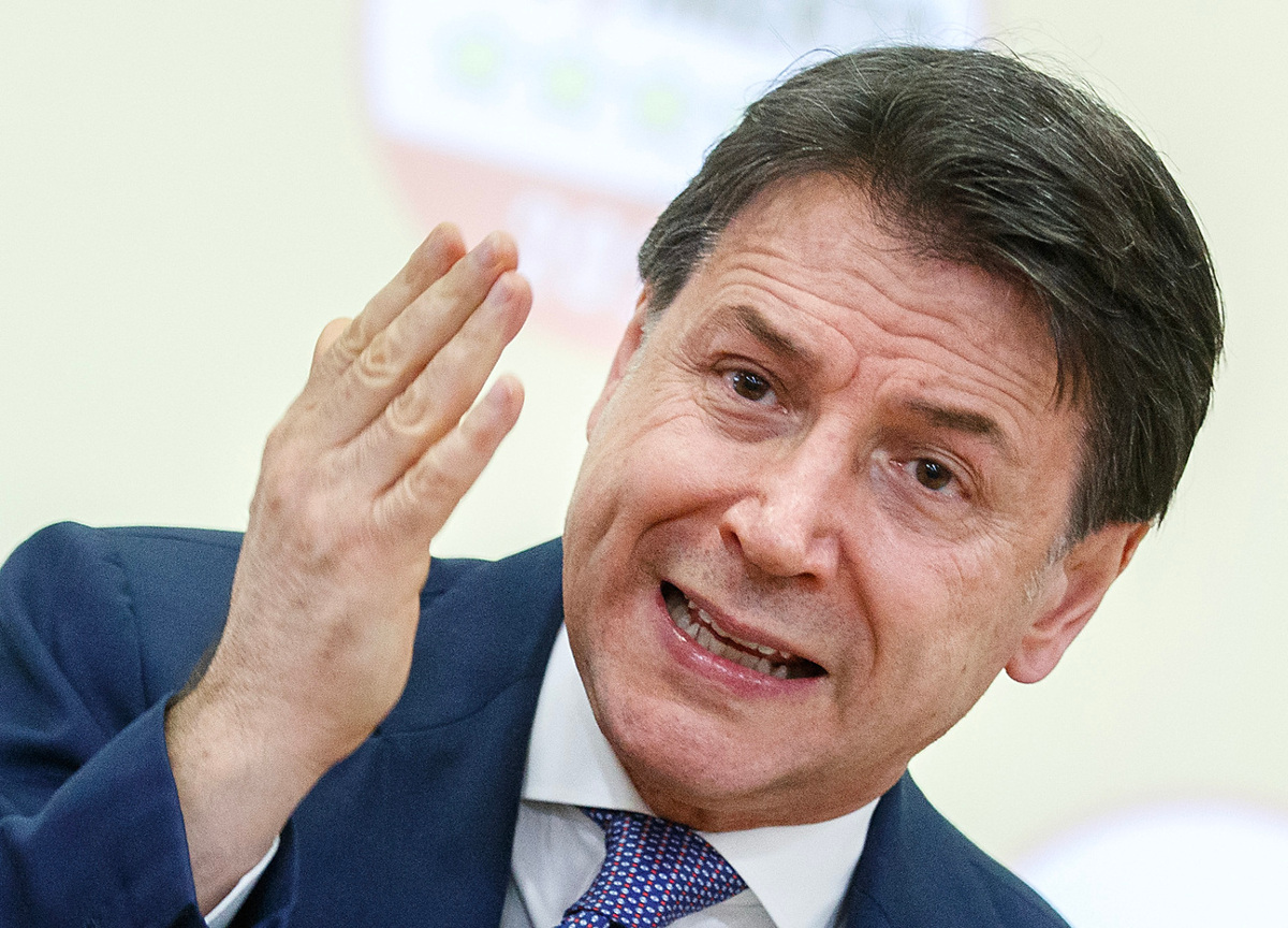 Russiagate, la cena segreta Barr-Vecchione. Conte parlò di un solo incontro Russiagate, la cena segreta Barr-Vecchione. Conte parlò di un solo incontro