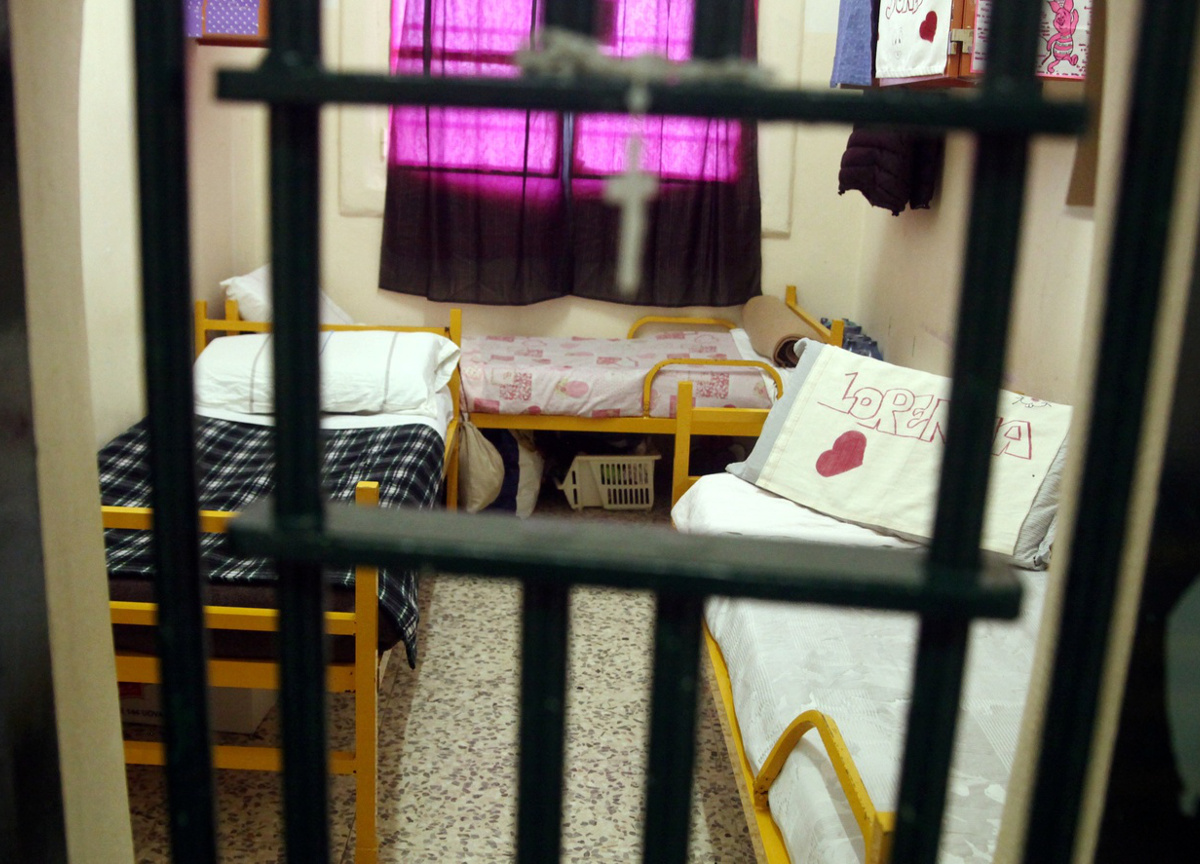 Detenuto sequestrato e violentato nel carcere di Roma. Regina Coeli choc Detenuto sequestrato e violentato nel carcere di Roma. Regina Coeli choc