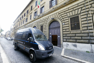 Detenuto sequestrato e violentato nel carcere di Roma. Regina Coeli choc