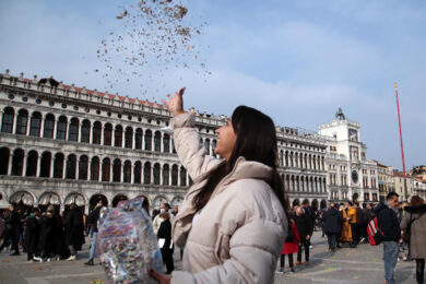 Venezia, obbligo di prenotazione per i turisti: si parte quest’estate