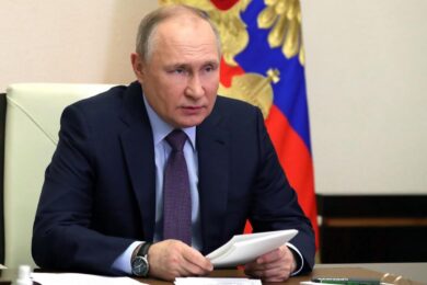 Guerra Ucraina, sanzioni contro Mosca: il 98% dei lettori appoggia Putin