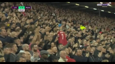 Omaggio a Ronaldo dopo la morte del figlio: applausi da tutto Anfield