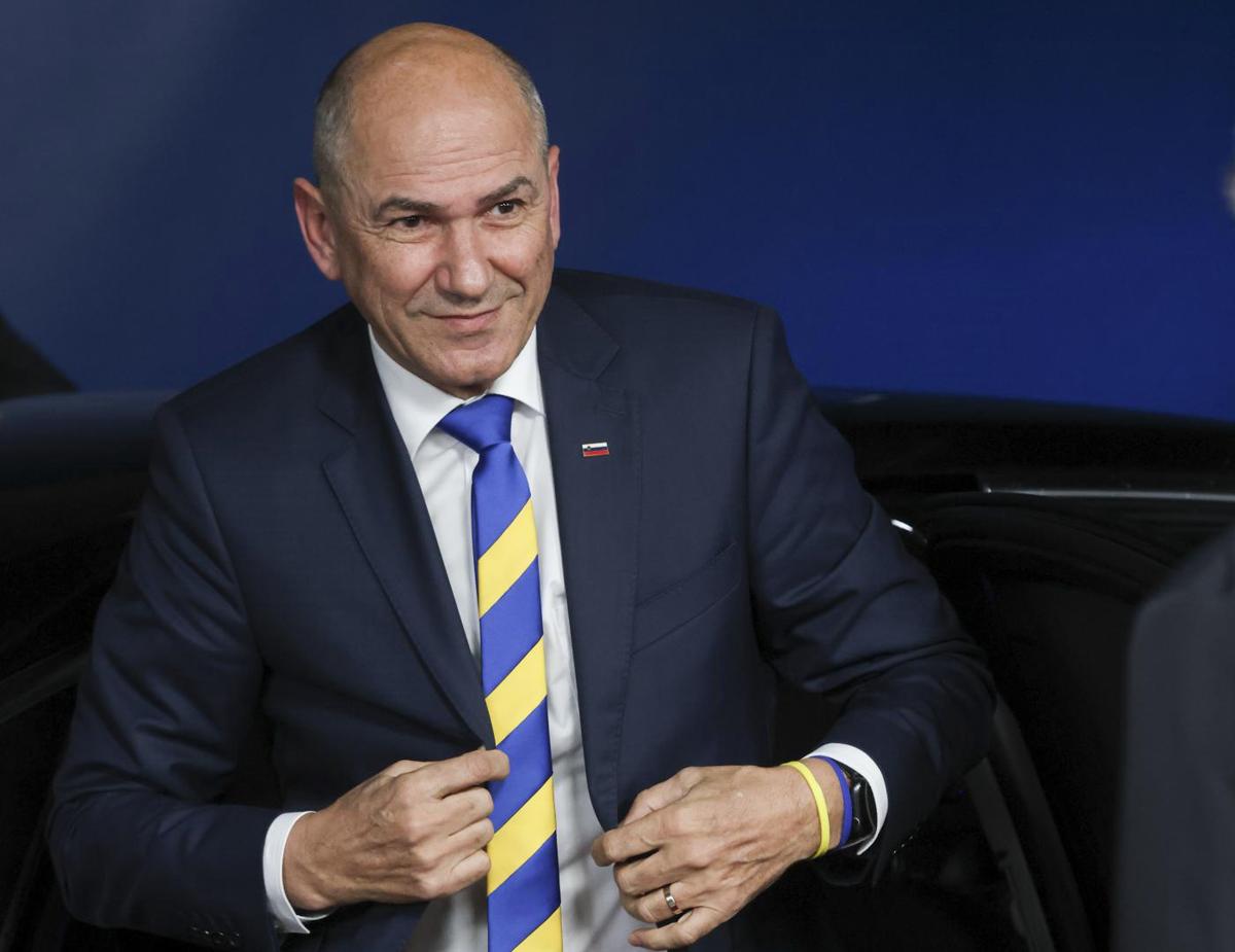 Elezioni Francia? Non solo, si vota anche in Slovenia. E l’Ue può spaccarsi Elezioni Francia? Non solo, si vota anche in Slovenia. E l’Ue può spaccarsi