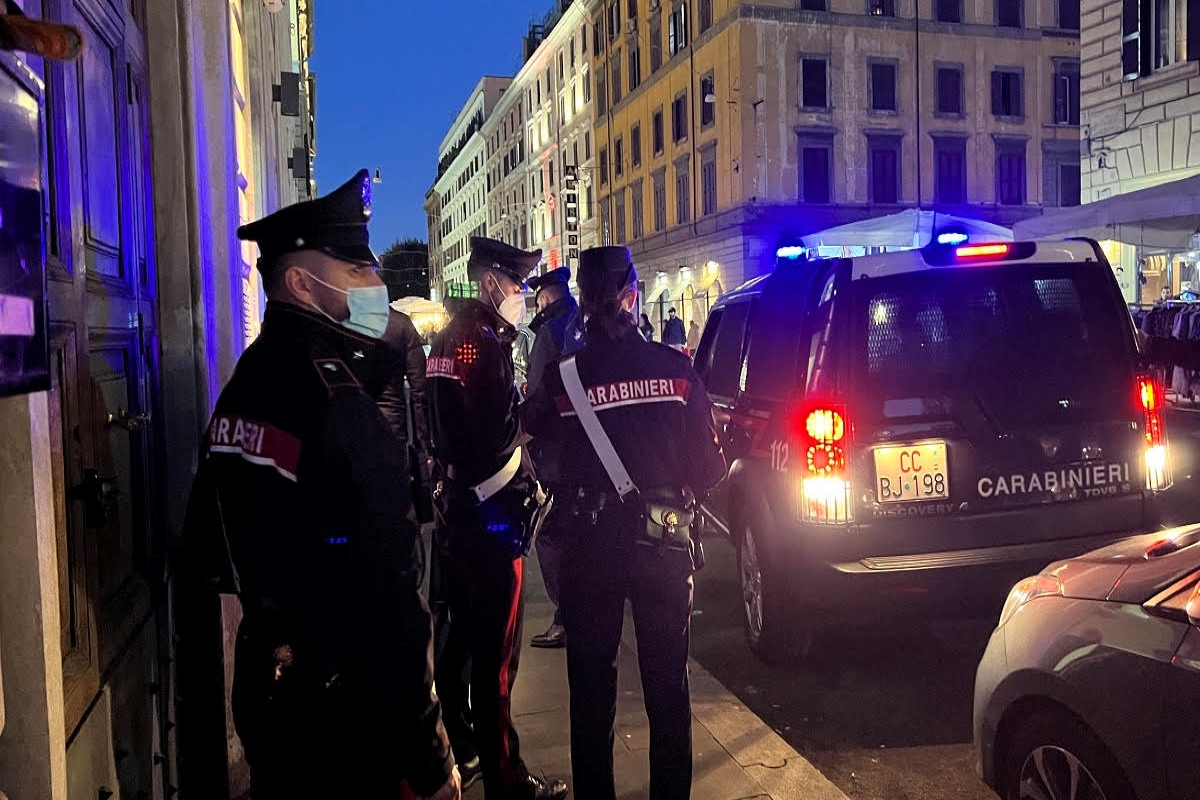 Esquilino sottosopra. Maxi operazione interforze di Carabinieri e Polizia