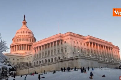 Usa, evacuato il Campidoglio a Washington. “Intrusione aerea sospetta”
