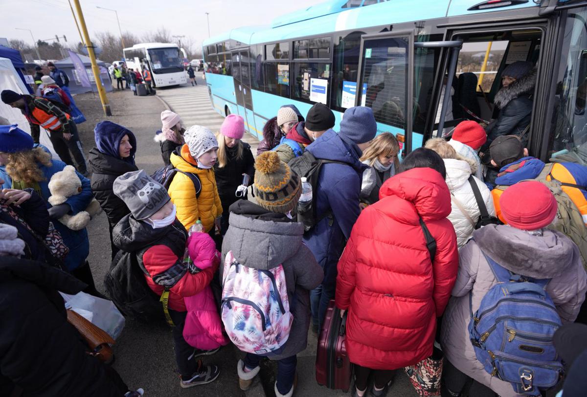 Dall’Ucraina in arrivo anche criminali e Mafiosi. Non solo donne e bambini Dall’Ucraina in arrivo anche criminali e Mafiosi. Non solo donne e bambini