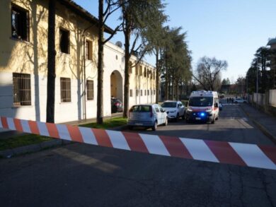 Trattamento estetico al seno in casa, muore giovane mamma. Estetista in fuga