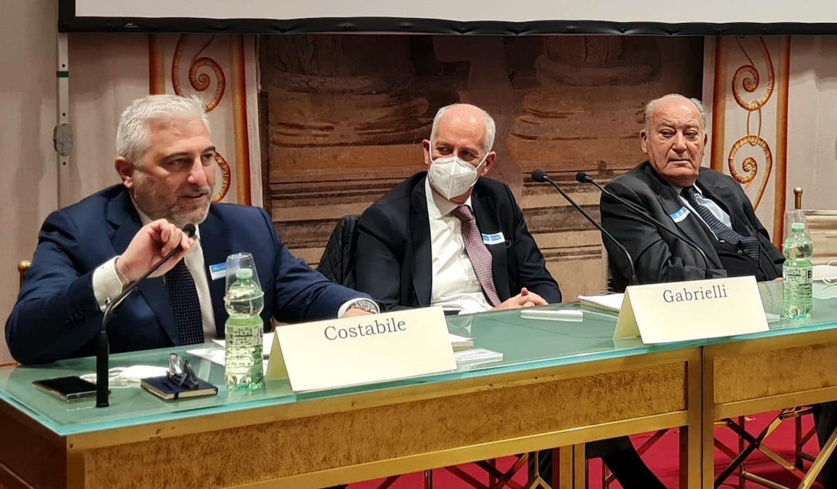 Presentato il Rapporto Censis-DeepCyber sulla Cybersicurezza in Italia Presentato il Rapporto Censis-DeepCyber sulla Cybersicurezza in Italia
