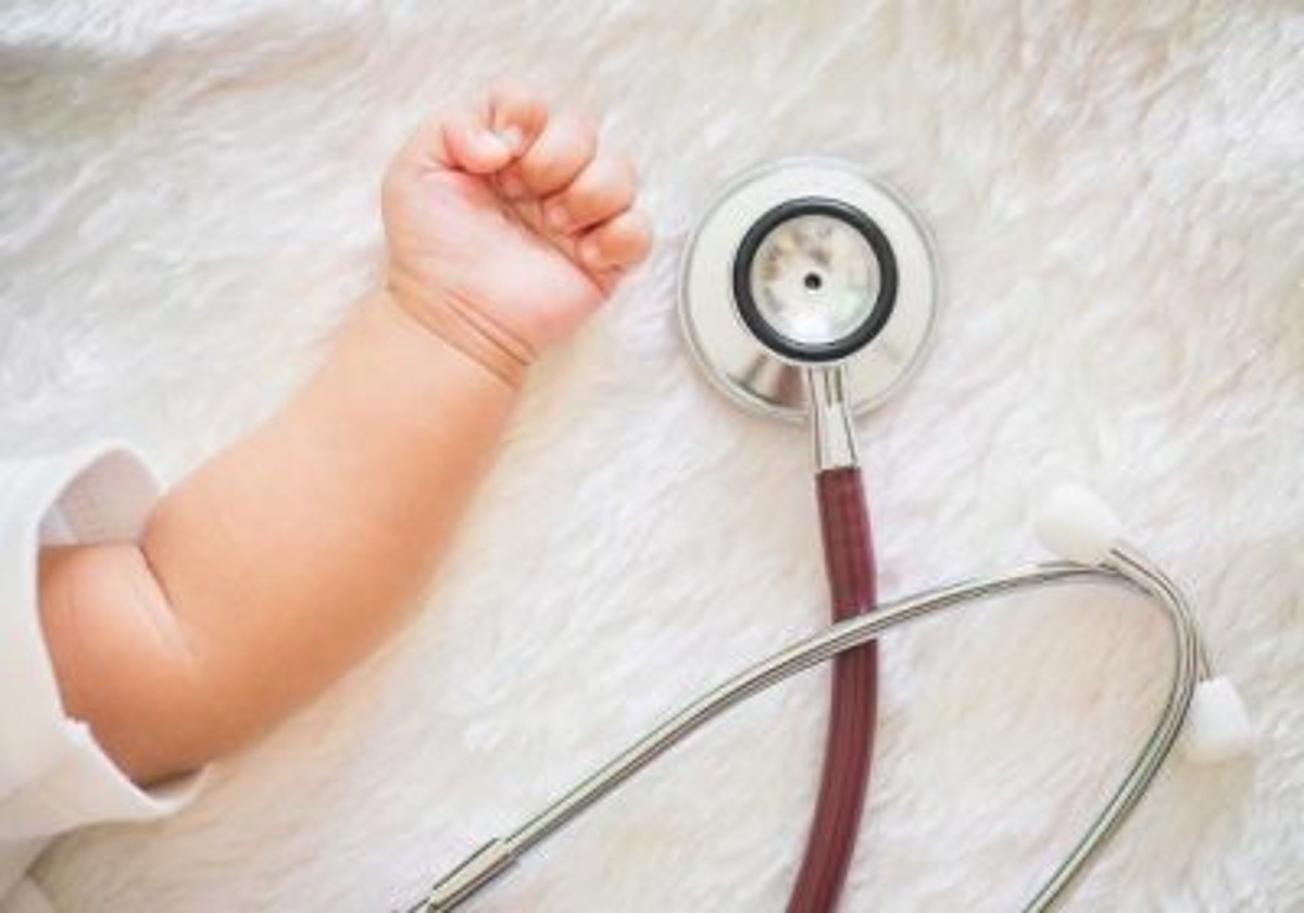 Ogni anno 500 bambini muoiono per incidenti domestici o soffocamento Ogni anno 500 bambini muoiono per incidenti domestici o soffocamento
