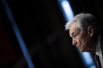 Borsa: pugno duro di Powell contro inflazione piega listini, Milano -2,12%