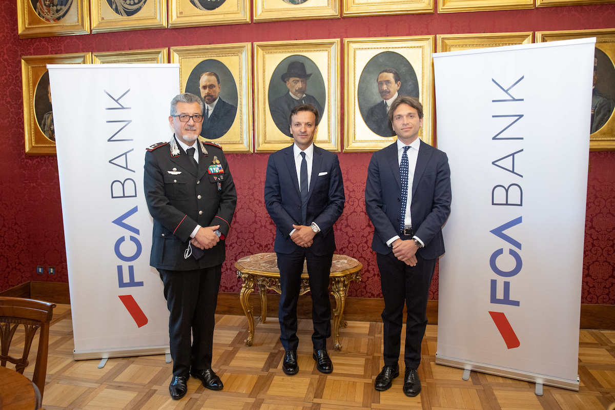FCA Bank firma accordo commerciale con il Ministero della Difesa FCA Bank firma accordo commerciale con il Ministero della Difesa