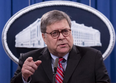Russiagate, nuove ombre sul caso Barr su Conte: “Il governo forzò le regole”